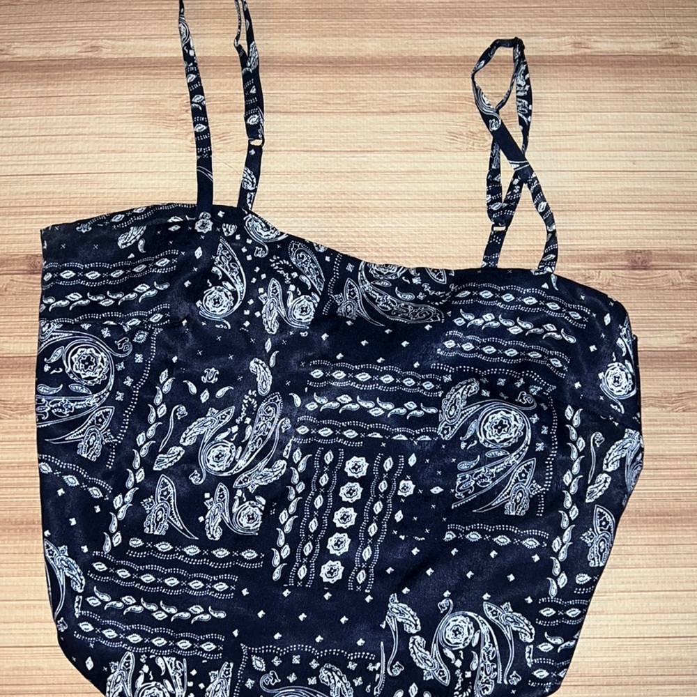 Satin bandana top, size large but has adjustable straps & an adjustable tie back